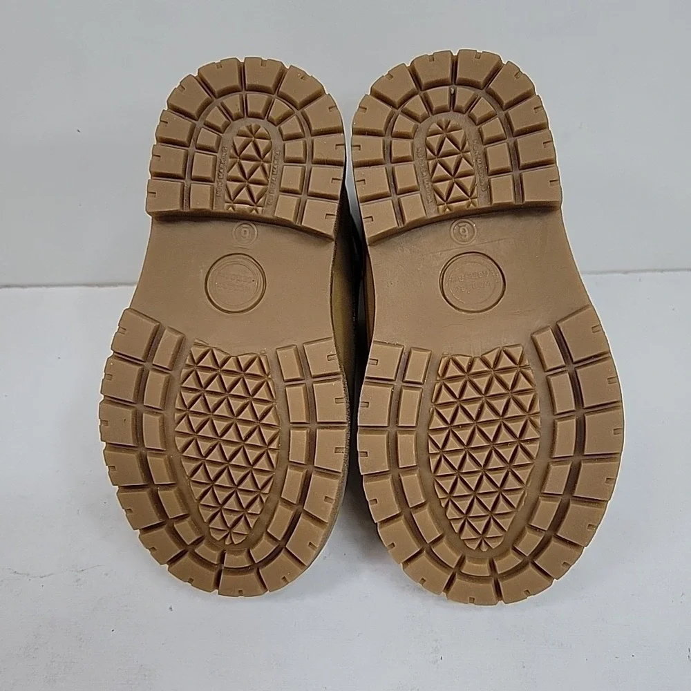 NWOB Wonder Nation Baby Boy's Chukka‎ Boot Size 6 Color Wheat Hook And Loop Easy